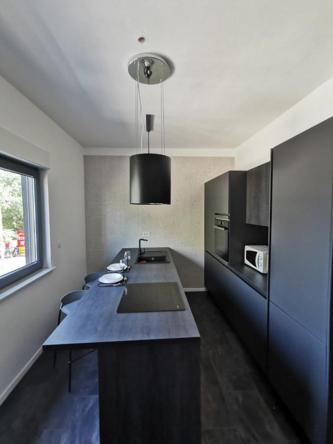 Oasis In The Near Amfiteatar,free Parking And Free Wi-fi Apartment
